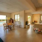 فيلة Nautilos Ideales Mousata